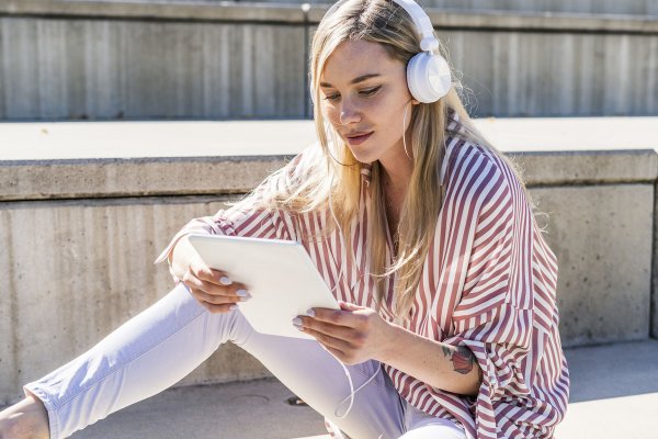 4 podcasts sobre felicidad que inspiran mi trabajo como periodista de bienestar  (y que te recomiendo)