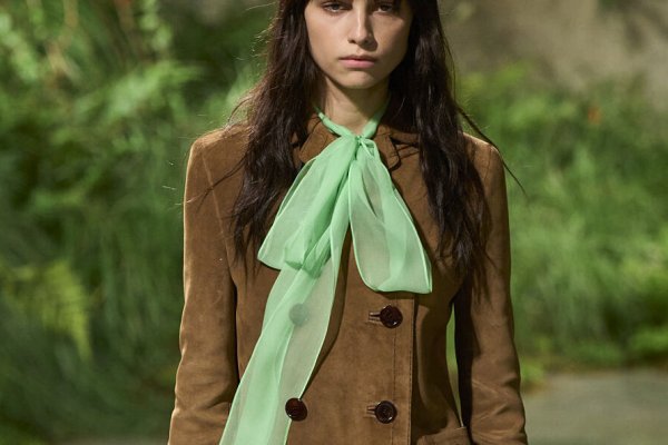 La chaqueta que todas las estilistas  tienen ya en el armario porque es tendencia este otoño