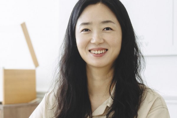 Hwang Bo-Reum, el fenómeno editorial que vende millones de libros y que te hace sentir bien desde la primera página