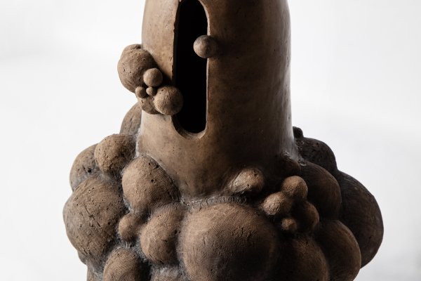 “Nube”, la última obra adquirida por la Universidad