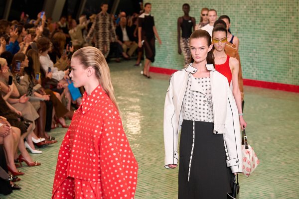 Tory Burch y las 5 claves de un desfile del sport chic neoyorquino más elegante