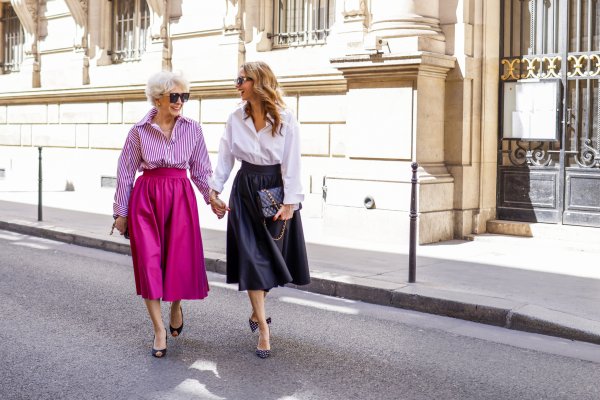 Los 3 vestidos de manga larga de Mango para llevar ahora con sandalias y en octubre con botines
