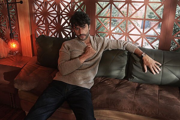 Javier Rey estrena serie en NETFLIX: 