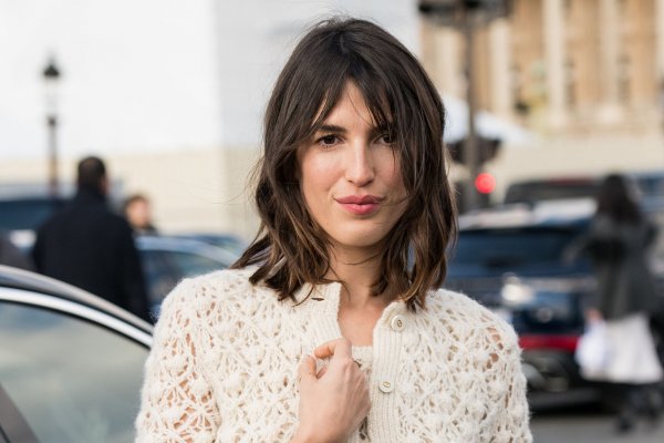Ya está en Mango la prenda que las francesas adoran más que la gabardina y que este otoño es tendencia