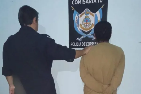 Corrientes: entró a robar a una casa y quedó colgado de un cerco