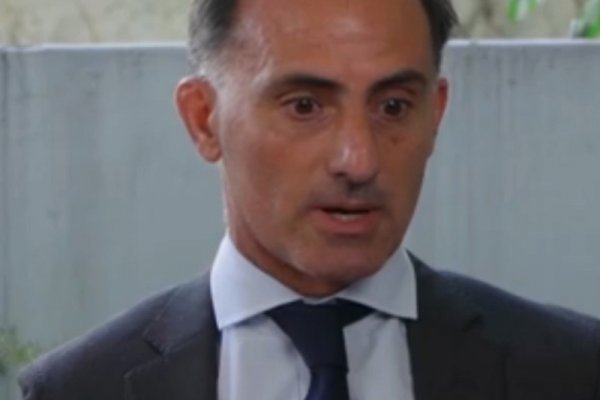 Latorre le apuntó a Arturo Vidal: 