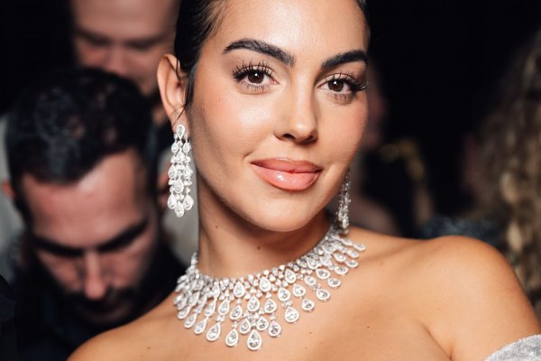 El front row más espectacular de París, lleno de celebrities y diamantes, fue el de esta firma de joyas