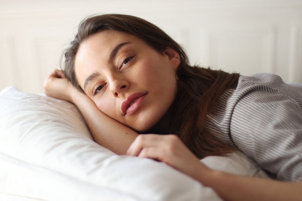 Así es el sueño de las personas centenarias: 6 acciones clave para tu longevidad ocurren mientras duermes
