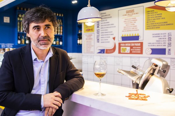 Pedro Simón afronta la vejez en su novela 'Los siguientes': 