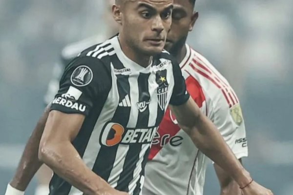 La respuesta de Fausto Vera por los fuegos artificiales al plantel de Mineiro