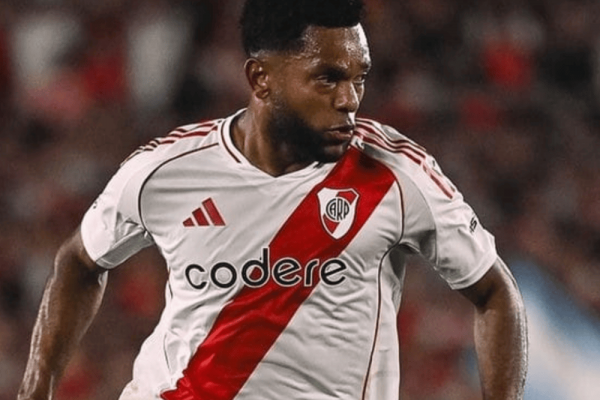 Borja y Paulo Díaz, silbados por los hinchas de River ante Banfield