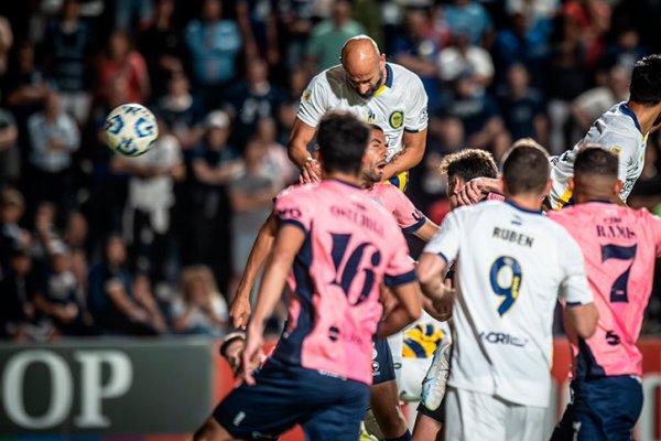 En un partido parejo, Central empata 1 a 1 con Independiente Rivadavia en Mendoza