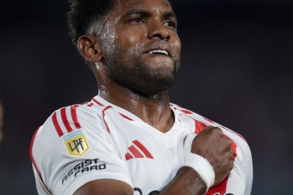 Borja llegó a la quinta amarilla y no jugará en River vs. Instituto