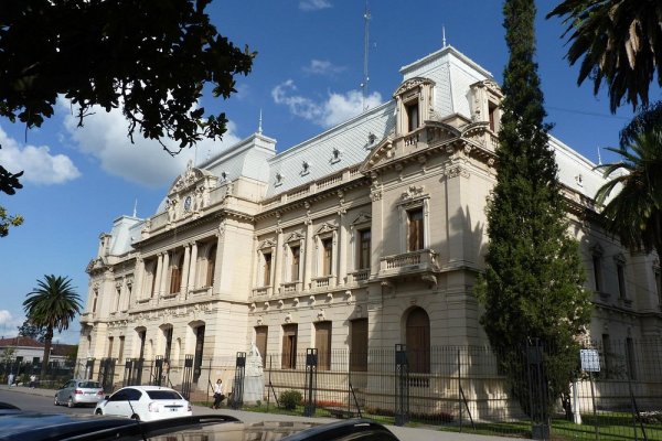 ¿Y Corrientes?: Jujuy también paga bono de fin de año a sus empleados estatales