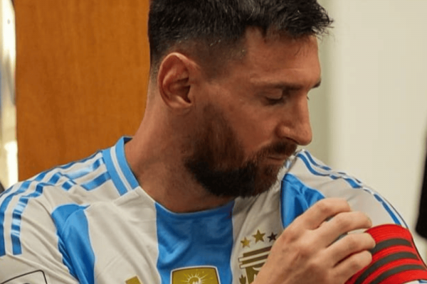 Messi se calentó con un ex jugador de Boca: 