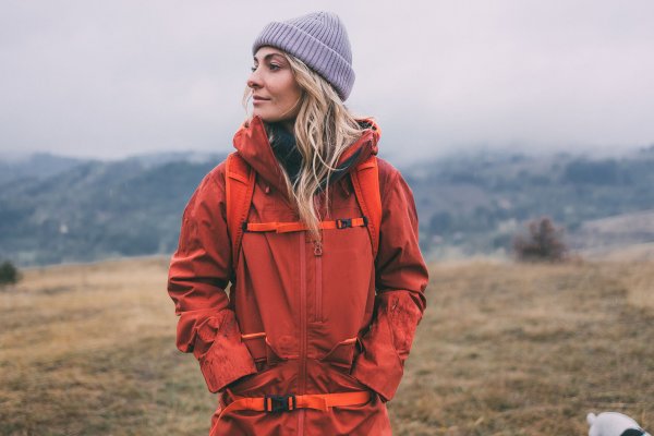 El winter walking es la caminata de invierno que ayuda a adelgazar, te aleja de los virus  y te hace feliz