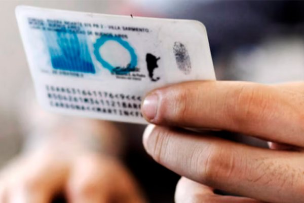 Milei planea eliminar la posibilidad de identificarse como no binario en el DNI