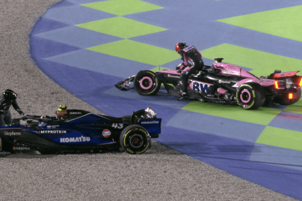 Chocaron a Franco Colapinto y tuvo que abandonar en el Gran Premio de Qatar