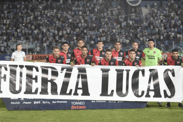 En un partido chato, Newell’s empata sin goles con Atlético Tucumán
