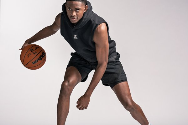 CURRY BRAND PRESENTA SUS PRIMERAS ZAPATILLAS CON DE’AARON FOX: FOX 1