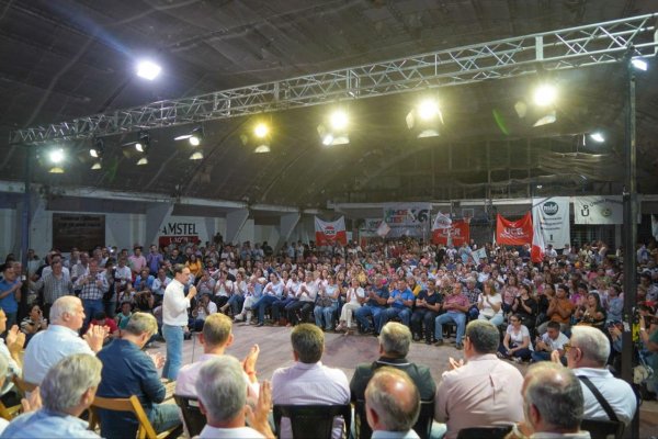 TODA LA CARNE AL ASADOR! Valdés recibió amplio apoyo en Curuzú Cuatiá
