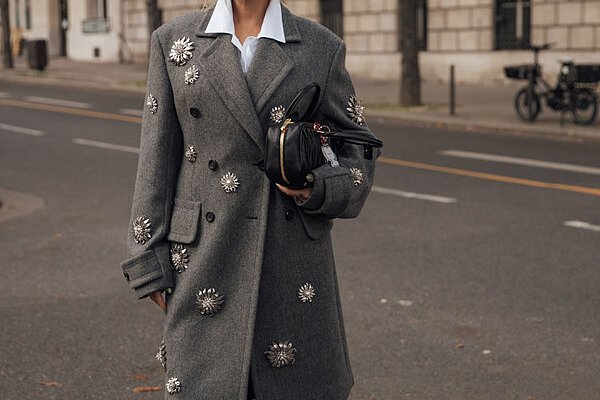 El abrigo más elegante, el que siempre será tendencia, es en el que merece la pena una buena inversión