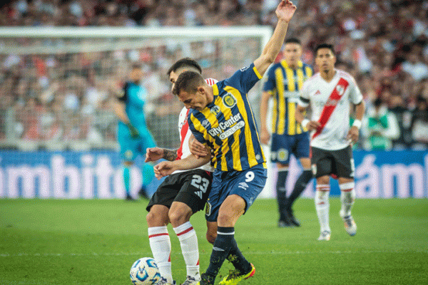 Central no hizo pie en todo el partido y fue goleado 4 a 0 por River en el Monumental