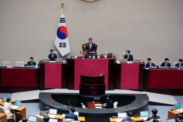 El Parlamento surcoreano aprueba investigar la acusación de traición contra el presidente Yoon