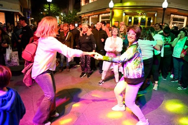 Este viernes llega la última «Noche de las Peatonales» 2024