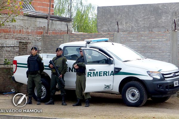 Atropellaron a un gendarme y se tirotearon con la Policía Federal por evadir un control