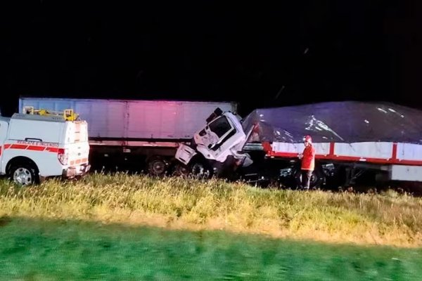 Un muerto y varios heridos en un choque en cadena en la autopista Rosario Córdoba