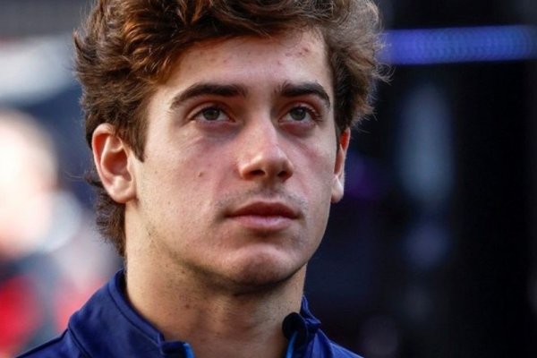 Bombazo: Checo Pérez anunció su salida de Red Bull y se ilusiona Colapinto