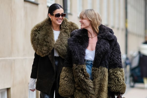 Los 3 abrigos de pelo de Zara que más he visto entre mis amigas tienen nuevo manual de uso este invierno