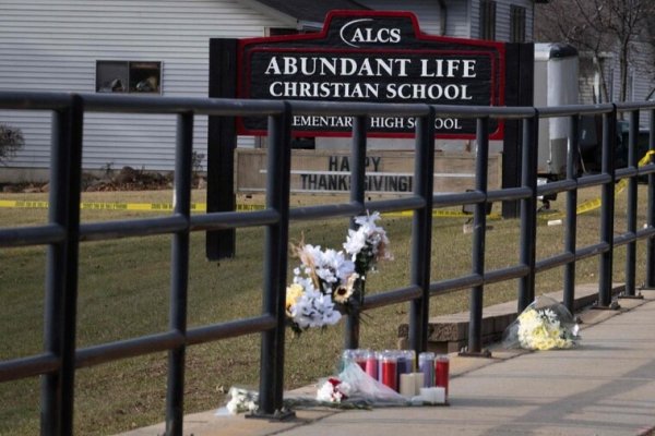 La autora del atentado en una escuela de Wisconsin había entrado en contacto con un hombre que planeaba un tiroteo masivo