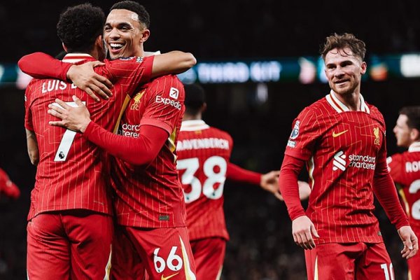 Liverpool vapuleó al Tottenham en la Premier League