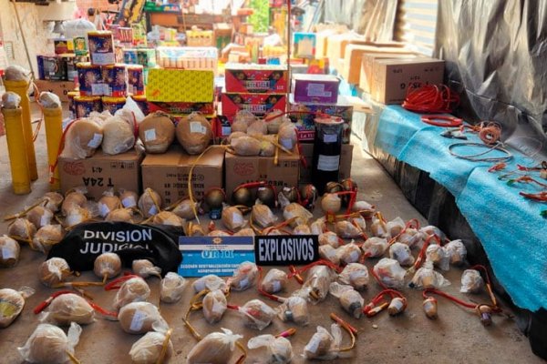 Venta clandestina: secuestraron un arsenal de pirotecnia lista para comercializar en Rosario