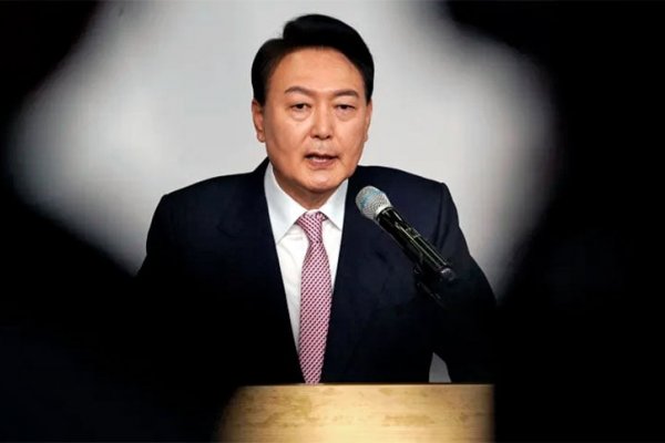Buscan extender la orden de arresto contra el presidente surcoreano tras un intento fallido de detención