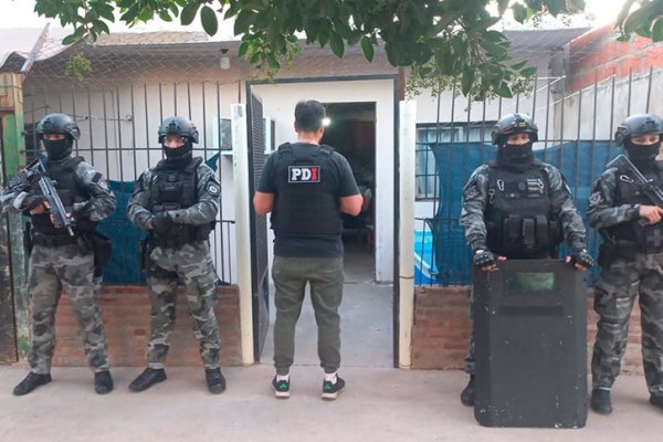 Un joven fue detenido como sospechoso de amenazar y extorsionar a directivos del Club Hilarión
