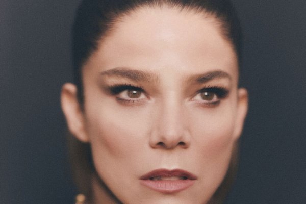 La actriz Juana Acosta empieza el año 2025 llena de proyectos y con una entrevista a corazón abierto: 