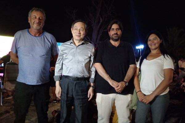 Atlántida, Canelones en Uruguay  celebra el año nuevo chino: Bienvenida al año de la Serpiente 2025