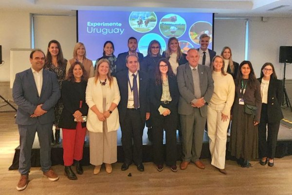 Uruguay marca presencia en FITUR 2025.