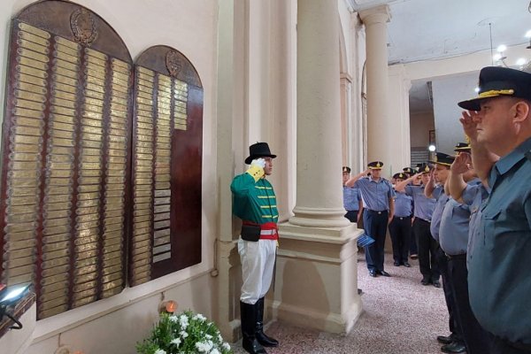 SALUDO UNO! Recuerdan a Policías correntinos caídos en cumplimiento del deber