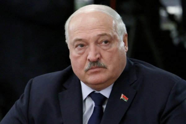 Lukashenko aspira a otros cinco años de mandato en un teatro electoral sin garantías