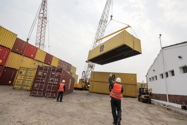 ARGENTINA! El Puerto de Corrientes exporta 3.800 TEU tras 5 meses desde reinicio de actividades