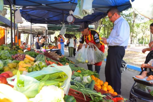 Las Ferias de la Ciudad inician un nuevo recorrido semanal por los barrios