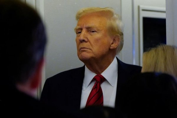 Trump detiene a más de 1.100 inmigrantes ilegales en un solo día, más de la mitad con antecedentes penales