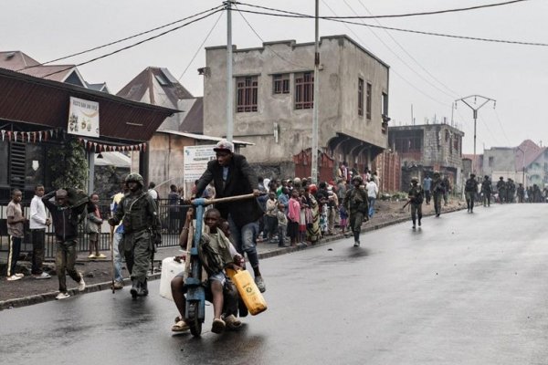 Los rebeldes del Congo apoyados por Ruanda se enfrentan a focos de resistencia tras entrar en Goma
