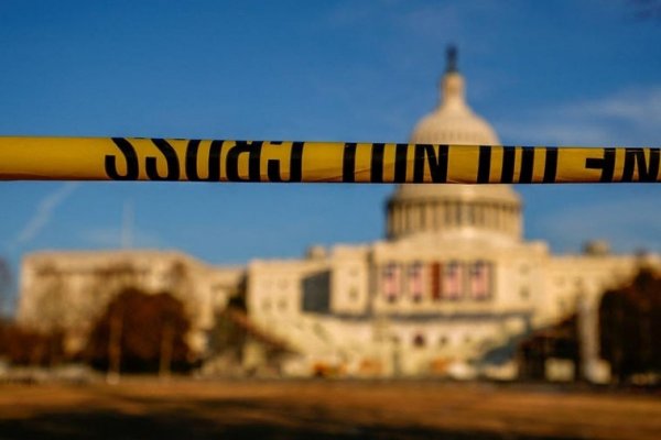 Detenido junto al Capitolio de EE.UU. un hombre que quería matar a altos cargos de la Administración Trump