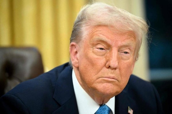 La prensa carga contra Trump por las consecuencias de los aranceles: «La guerra comercial más tonta de la historia»