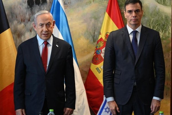 Pedro Sánchez 'resucita' a Franco con su cerrado ataque a Israel